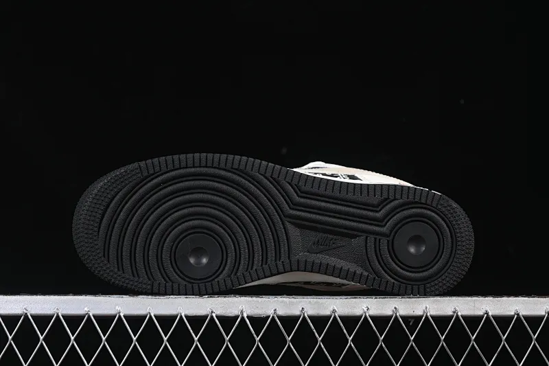 All Categories Nk Air Force 1 Air Force Series Nk Air Force 1 Low Air Force Low Nike Air Force 1'07 Low Joint Beige Black Black Red High-end Customized Low-top Casual Sneakers XD2588-610